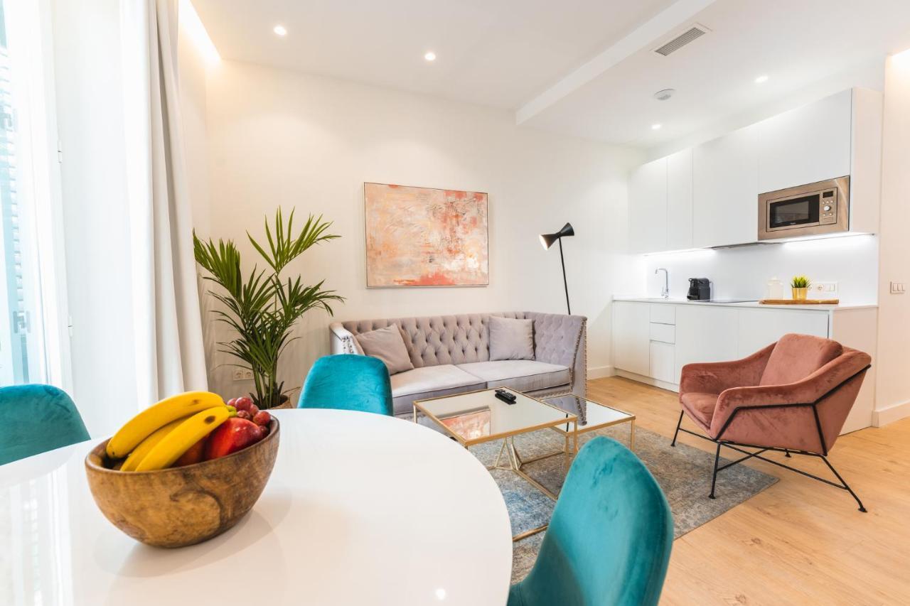 Debambu Suites Малага Екстериор снимка