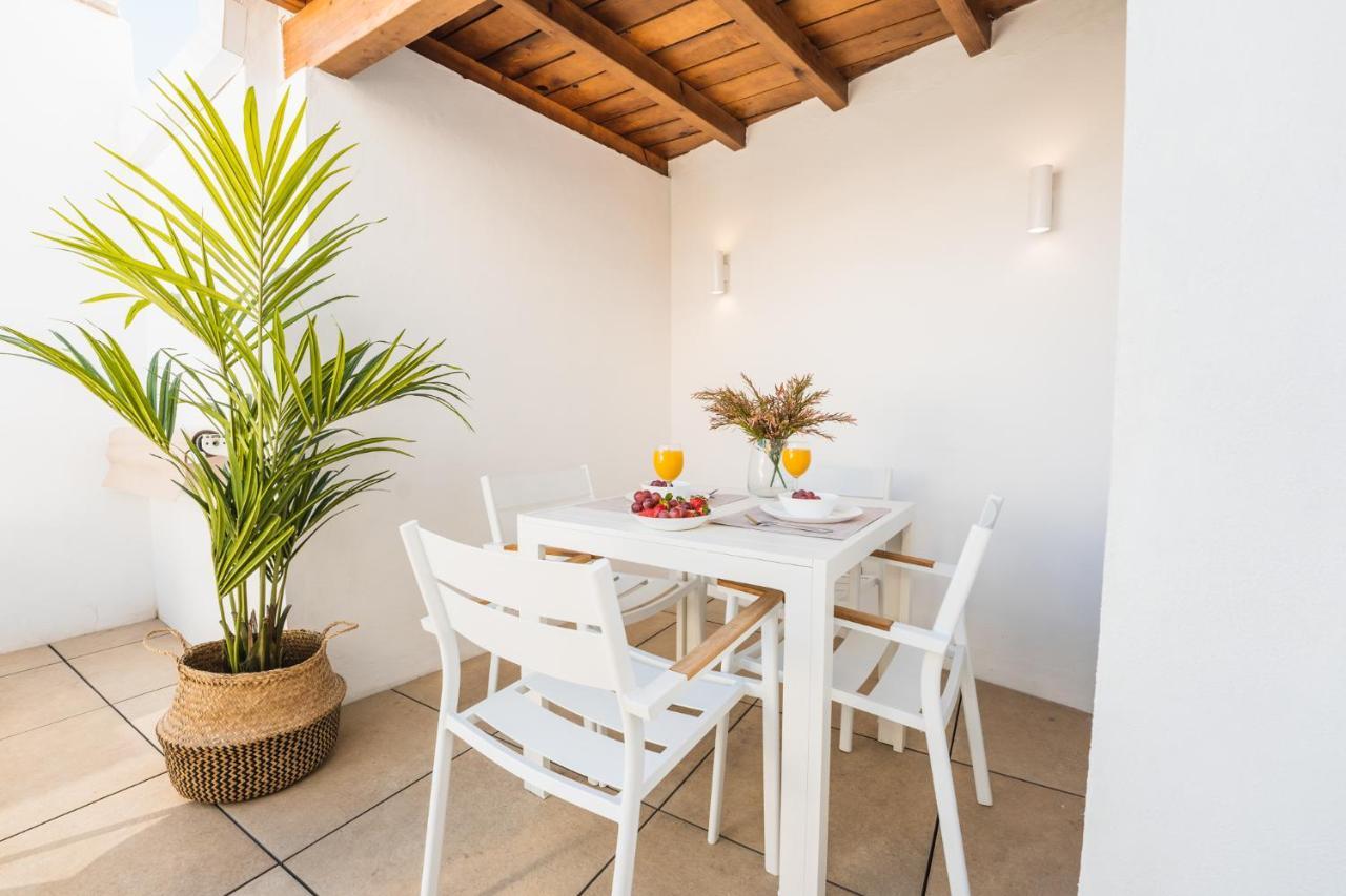 Debambu Suites Малага Екстериор снимка