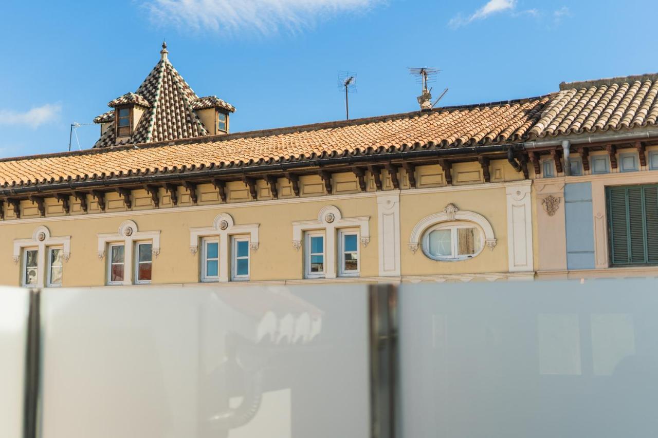 Debambu Suites Малага Екстериор снимка